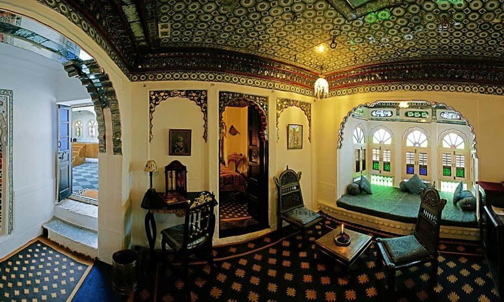 Deogarh Mahal Hotel Devgarh  Bilik gambar